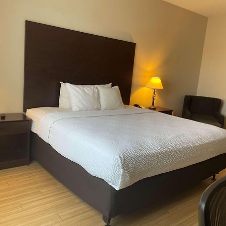 Best Western I-5 Inn & Suites Lodi Bagian luar foto