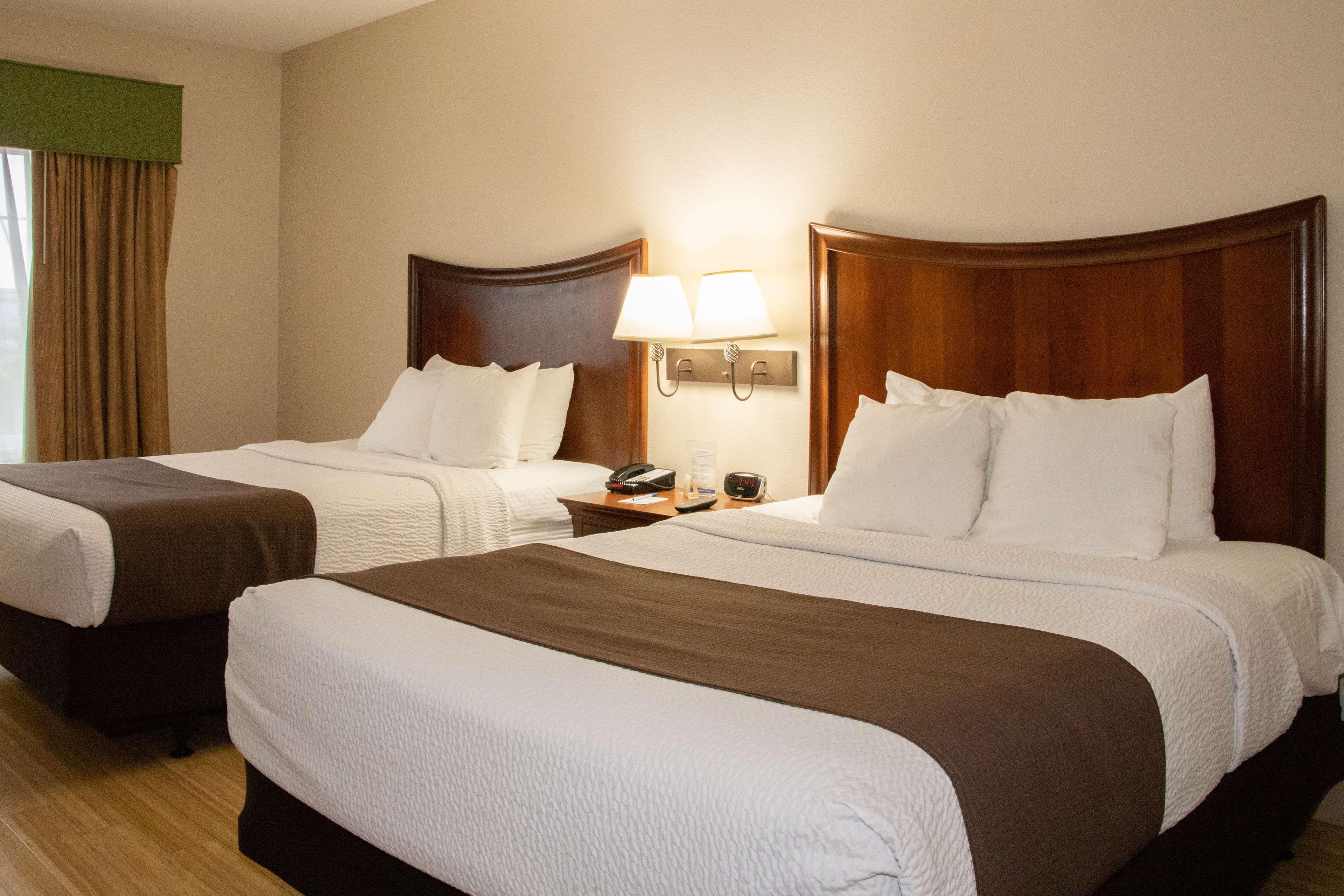Best Western I-5 Inn & Suites Lodi Bagian luar foto