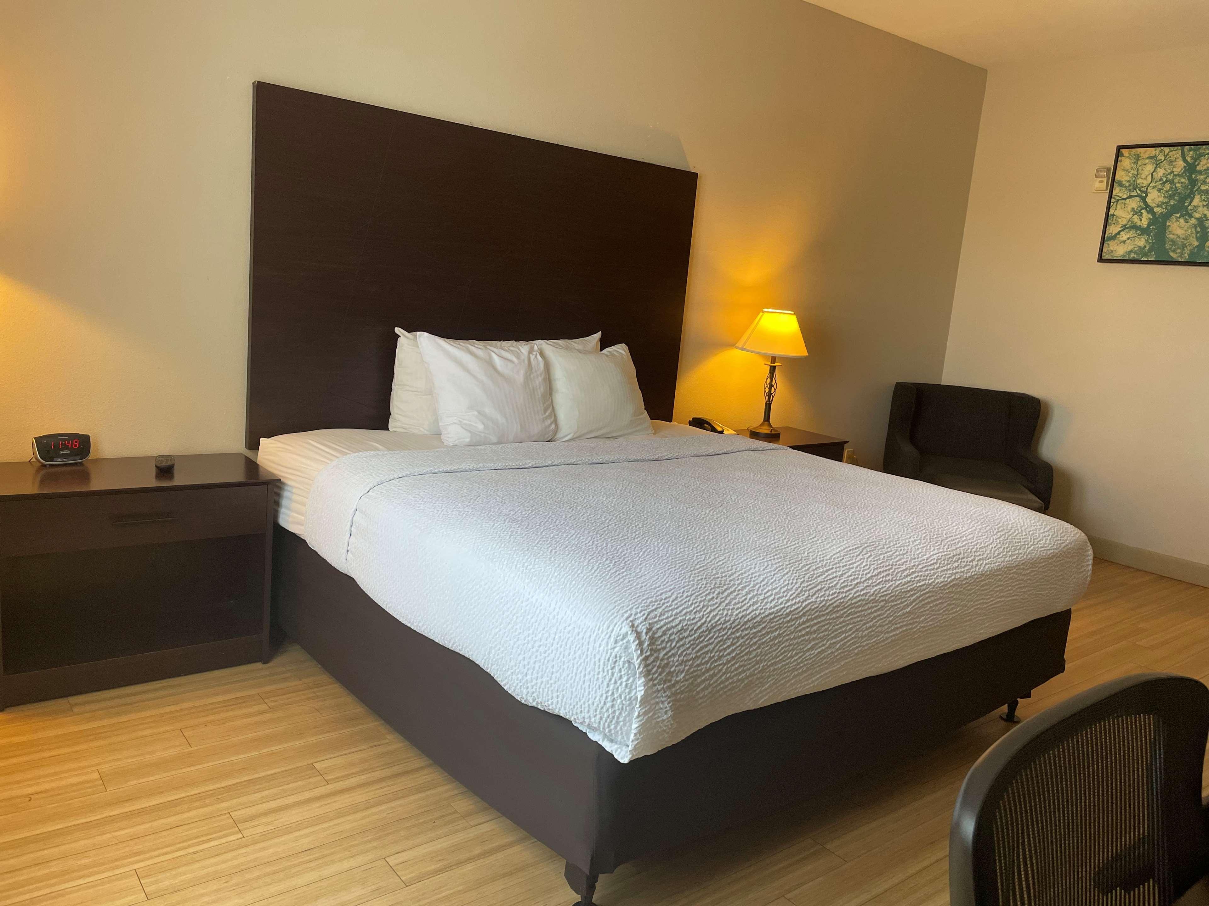 Best Western I-5 Inn & Suites Lodi Bagian luar foto